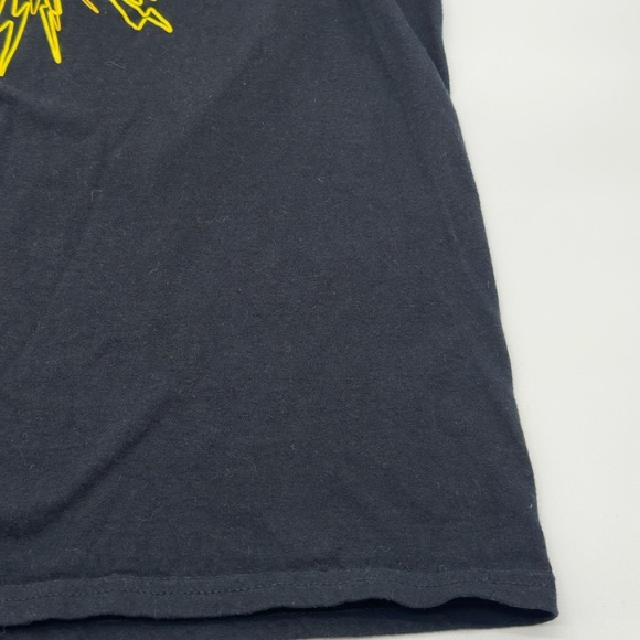 Pokemon Men Shirt Medium Pikachu Electric Thunder Lightning Pokedex 25 Crew Tee - Picture 4 of 8